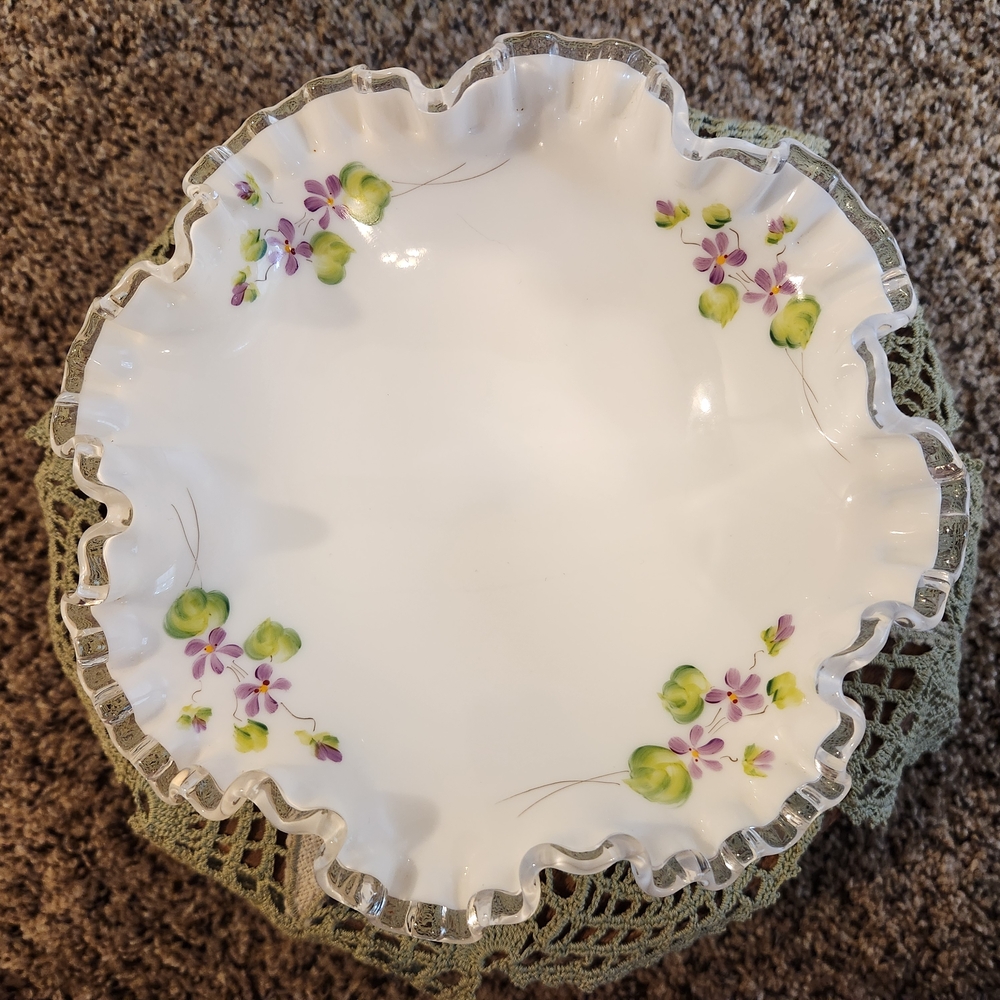 Vintage Fenton Silver Crest "Violets In The Snow" Console Bowl Signed By Artist - Picture 2 of 14